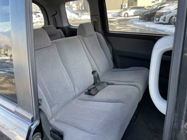 ホンダ ステップワゴン G 道央・札幌 2007(平19)年 14.3万km ナイトホークブラックパール ４WD/純正ディーラーOPナビ/CD/DVD/フルセグ/バックカメラ/ECONモード/片側パワースライドドア/リモコンキー/LEDヘッドライト/ヘッドライトレベライザー/電動格納ミラー/純正フロアマット/ドアバイザー/スペアキー/純正エンジンスターター