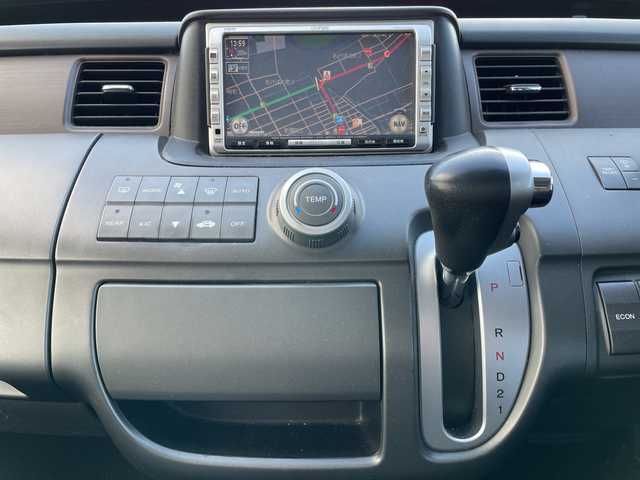 ホンダ ステップワゴン G 道央・札幌 2007(平19)年 14.3万km ナイトホークブラックパール ４WD/純正ディーラーOPナビ/CD/DVD/フルセグ/バックカメラ/ECONモード/片側パワースライドドア/リモコンキー/LEDヘッドライト/ヘッドライトレベライザー/電動格納ミラー/純正フロアマット/ドアバイザー/スペアキー/純正エンジンスターター