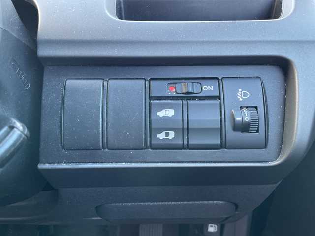 ホンダ ステップワゴン G 道央・札幌 2007(平19)年 14.3万km ナイトホークブラックパール ４WD/純正ディーラーOPナビ/CD/DVD/フルセグ/バックカメラ/ECONモード/片側パワースライドドア/リモコンキー/LEDヘッドライト/ヘッドライトレベライザー/電動格納ミラー/純正フロアマット/ドアバイザー/スペアキー/純正エンジンスターター