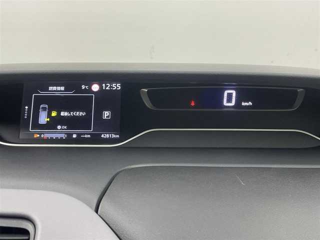 日産 セレナ ハイウェイスター V 熊本県 2019(令1)年 4.3万km ダイヤモンドブラック 純正１０インチナビ　フリップダウンモニター　アラウンドビューモニター　ＢＳＩ　ＥＴＣ　ドライブレコーダー　クルーズコントロール　純正アルミホイール　オートライト　ＬＥＤヘッドライト　地デジフルセグ