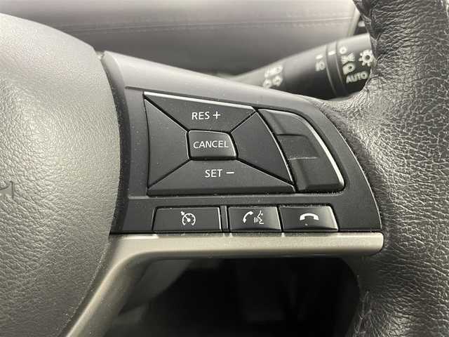 日産 セレナ ハイウェイスター V 熊本県 2019(令1)年 4.3万km ダイヤモンドブラック 純正１０インチナビ　フリップダウンモニター　アラウンドビューモニター　ＢＳＩ　ＥＴＣ　ドライブレコーダー　クルーズコントロール　純正アルミホイール　オートライト　ＬＥＤヘッドライト　地デジフルセグ
