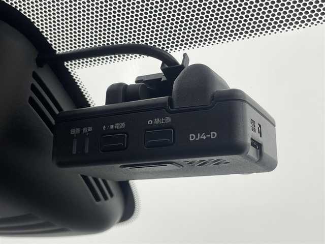 日産 セレナ ハイウェイスター V 熊本県 2019(令1)年 4.3万km ダイヤモンドブラック 純正１０インチナビ　フリップダウンモニター　アラウンドビューモニター　ＢＳＩ　ＥＴＣ　ドライブレコーダー　クルーズコントロール　純正アルミホイール　オートライト　ＬＥＤヘッドライト　地デジフルセグ