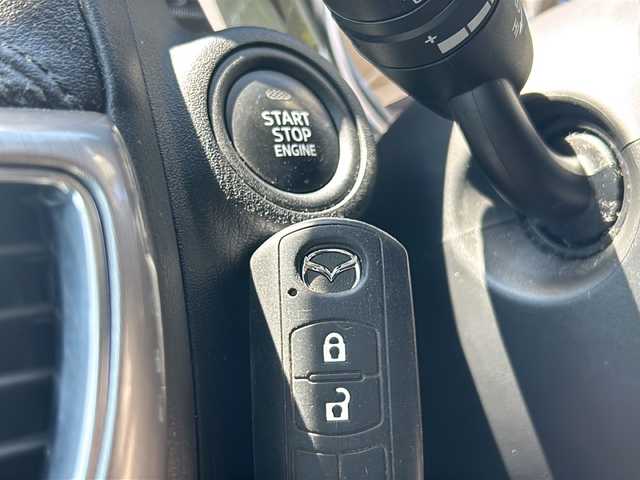 マツダ ＣＸ－５ XD プロアクティブ 埼玉県 2016(平28)年 10.2万km クリスタルホワイトパールマイカ (株)IDOMが運営する【じしゃロン熊谷店】の自社ローン専用車両になりますこちらは現金またはオートローンご利用時の価格です。自社ローンご希望の方は別途その旨お申付け下さい/純正ＳＤナビ/（フルセグTV/Bluetooth/CD/DVD/AM/FM）/ETC/バックカメラ/レーダークルーズコントロール/アイドリングストップ/レーンキープアシスト/LEDオートヘッドライト/電動パーキングブレーキ/USB/AUX端子/前後コーナーセンサー/MTモード付AT/ウインカーミラー/フォグランプ/純正フロアマット/車両・ナビ取扱説明書/保証書