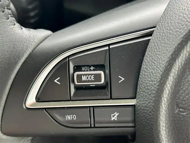 スズキ ジムニー シエラ JC 静岡県 2024(令6)年 0.3万km ミディアムグレー エンジンスタートボタン/ワンオーナー/パワーステアリング/パワーウィンドウ/4WD/アイドリングストップ/スマートキー/オートエアコン/クルーズコントロール/CD/CDチェンジャー/純正フロアマット/純正アルミホイール/D席N席シートヒーター/背面タイヤ/ABS/横滑り防止装置/コーナーセンサー後/センターデフロック/レーンキープアシスト/オートライト/LEDライト/オートマチックハイビーム/ダウンヒルアシストコントロール/W+サイドエアバック/衝突軽減システム