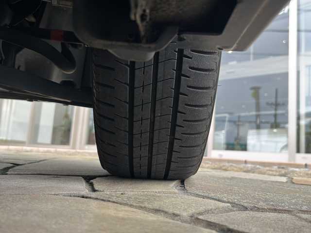 ホンダ Ｎ ＢＯＸ カスタム G L ターボ ホンダセンシング 静岡県 2019(令1)年 5.2万km クリスタルブラックパール 純正SDナビ/・CD/・DVD/・フルセグTV/・Bluetooth/・USB/・AM/・FM/主要装備/・ホンダセンシング/・衝突軽減/・レーンキープ/・追従クルコン/・コーナーセンサー/・両側パワスラ/・バックカメラ/・ETC/・ドラレコ/・LEDヘッドライト/・オートハイビーム/・純正アルミホイール