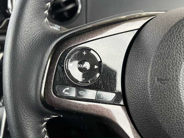 ホンダ Ｎ ＢＯＸ カスタム G L ターボ ホンダセンシング 静岡県 2019(令1)年 5.2万km クリスタルブラックパール 純正SDナビ/・CD/・DVD/・フルセグTV/・Bluetooth/・USB/・AM/・FM/主要装備/・ホンダセンシング/・衝突軽減/・レーンキープ/・追従クルコン/・コーナーセンサー/・両側パワスラ/・バックカメラ/・ETC/・ドラレコ/・LEDヘッドライト/・オートハイビーム/・純正アルミホイール