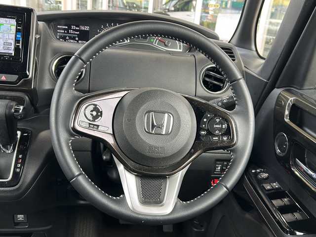 ホンダ Ｎ ＢＯＸ カスタム G L ターボ ホンダセンシング 静岡県 2019(令1)年 5.2万km クリスタルブラックパール 純正SDナビ/・CD/・DVD/・フルセグTV/・Bluetooth/・USB/・AM/・FM/主要装備/・ホンダセンシング/・衝突軽減/・レーンキープ/・追従クルコン/・コーナーセンサー/・両側パワスラ/・バックカメラ/・ETC/・ドラレコ/・LEDヘッドライト/・オートハイビーム/・純正アルミホイール