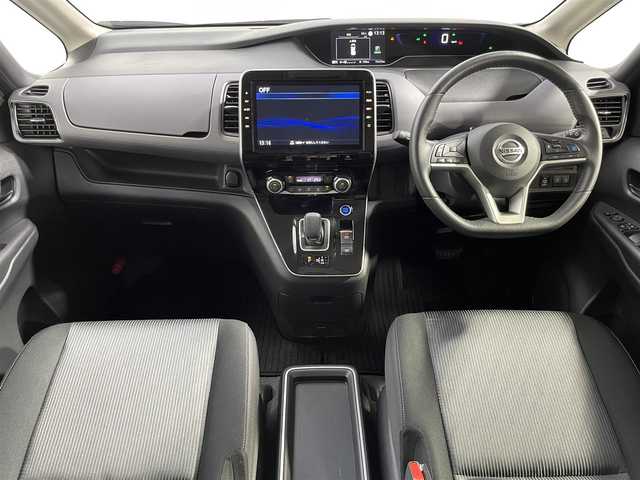 日産 セレナ e－パワー ハイウェイスター V 大阪府 2022(令4)年 1.5万km ダークメタルグレー ProPILOT 純正ナビ(フルセグ/DVD再生/Bluetooth) 360カメラ 後席モニター ETC デジタルインナーミラー 衝突軽減 レーダークルコン BSM クリアランスソナー ワンオーナー