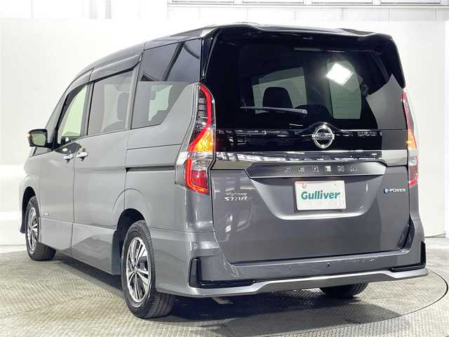 日産 セレナ e－パワー ハイウェイスター V 大阪府 2022(令4)年 1.5万km ダークメタルグレー ProPILOT 純正ナビ(フルセグ/DVD再生/Bluetooth) 360カメラ 後席モニター ETC デジタルインナーミラー 衝突軽減 レーダークルコン BSM クリアランスソナー ワンオーナー