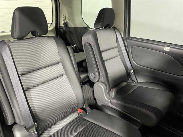 日産 セレナ e－パワー ハイウェイスター V 大阪府 2022(令4)年 1.5万km ダークメタルグレー ProPILOT 純正ナビ(フルセグ/DVD再生/Bluetooth) 360カメラ 後席モニター ETC デジタルインナーミラー 衝突軽減 レーダークルコン BSM クリアランスソナー ワンオーナー