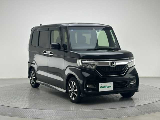 ホンダ Ｎ ＢＯＸ カスタム G L ホンダセンシング 兵庫県 2019(令1)年 4.4万km クリスタルブラックパール 純正8インチメモリナビ/ギャザーズ（VXU-195NBi）/（フルセグ、CD、DVD、BT、MSV、USB）/純正ドライブレコーダー/バックカメラ/両側パワースライドドア/レーダークルーズコントロール/レーンキープアシスト/PCS/コーナーセンサー/ビルトインETC/シーケンシャル/LEDヘッドライト/LEDフォグランプ/オートライト/オートハイビーム/レザー調シートカバー/純正マット/ドアバイザー