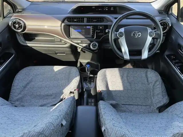 トヨタ アクア G 新潟県 2015(平27)年 7.1万km シルバーM 純正SDナビ(NSCP-W64)/CD/BT/ワンセグテレビ/バックカメラ/ETC/クルーズコントロール/ステアリングスイッチ/リモコンキー /純正15インチアルミホイール/社外15インチAW冬タイヤ車載