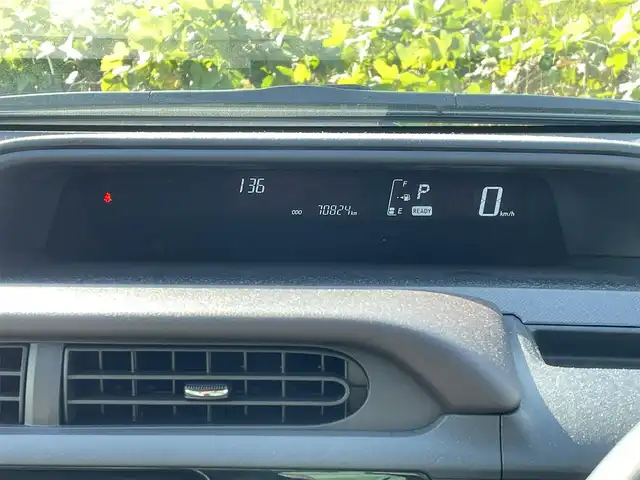 トヨタ アクア G 新潟県 2015(平27)年 7.1万km シルバーM 純正SDナビ(NSCP-W64)/CD/BT/ワンセグテレビ/バックカメラ/ETC/クルーズコントロール/ステアリングスイッチ/リモコンキー /純正15インチアルミホイール/社外15インチAW冬タイヤ車載