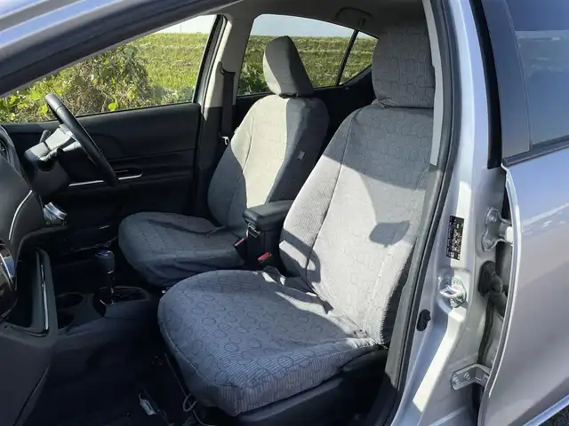 トヨタ アクア G 新潟県 2015(平27)年 7.1万km シルバーM 純正SDナビ(NSCP-W64)/CD/BT/ワンセグテレビ/バックカメラ/ETC/クルーズコントロール/ステアリングスイッチ/リモコンキー /純正15インチアルミホイール/社外15インチAW冬タイヤ車載