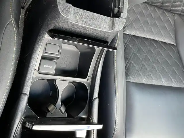 トヨタ ハリアー プレミアム 福岡県 2019(平31)年 8.5万km ブラック 純正9型SDナビ（フルセグTV/CD/DVD/BT）バックカメラサンルーフ三眼LEDヘッドライトシーケンシャルウィンカートヨタセーフティセンスコーナーセンサー電動リアゲートレーダークルコン前後ドラレコETC純正18インチアルミホイール純正フロアマットスマートキープッシュスタート