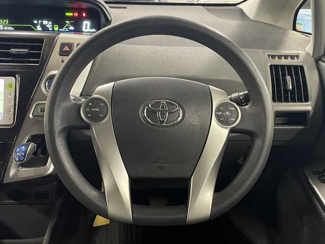 トヨタ プリウス α S 神奈川県 2012(平24)年 10.2万km シルバーM (株)IDOMが運営する【じしゃロン相模原店】の自社ローン対象車両になります。こちらは現金ご利用時の価格です。自社ローンご希望の方は別途その旨お申付け下さい。/純正メモリナビ/TV/AAC/プッシュスタート/スマートキー/ヘッドライトレベライザー/オートライト/Fフォグ/ETC/純正ドアバイザー/フロアマット/取説書/ナビ取説書/スペアキー