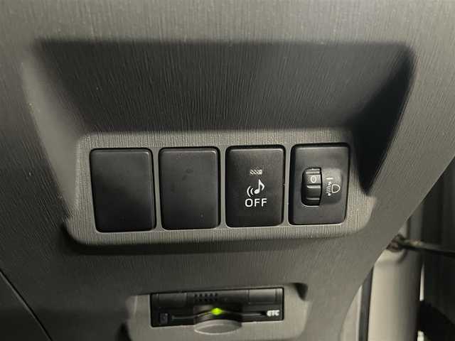 トヨタ プリウス α S 神奈川県 2012(平24)年 10.2万km シルバーM (株)IDOMが運営する【じしゃロン相模原店】の自社ローン対象車両になります。こちらは現金ご利用時の価格です。自社ローンご希望の方は別途その旨お申付け下さい。/純正メモリナビ/TV/AAC/プッシュスタート/スマートキー/ヘッドライトレベライザー/オートライト/Fフォグ/ETC/純正ドアバイザー/フロアマット/取説書/ナビ取説書/スペアキー