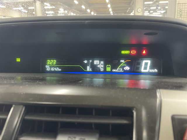 トヨタ プリウス α S 神奈川県 2012(平24)年 10.2万km シルバーM (株)IDOMが運営する【じしゃロン相模原店】の自社ローン対象車両になります。こちらは現金ご利用時の価格です。自社ローンご希望の方は別途その旨お申付け下さい。/純正メモリナビ/TV/AAC/プッシュスタート/スマートキー/ヘッドライトレベライザー/オートライト/Fフォグ/ETC/純正ドアバイザー/フロアマット/取説書/ナビ取説書/スペアキー