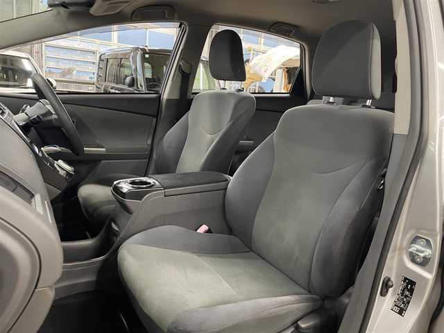 トヨタ プリウス α S 神奈川県 2012(平24)年 10.2万km シルバーM (株)IDOMが運営する【じしゃロン相模原店】の自社ローン対象車両になります。こちらは現金ご利用時の価格です。自社ローンご希望の方は別途その旨お申付け下さい。/純正メモリナビ/TV/AAC/プッシュスタート/スマートキー/ヘッドライトレベライザー/オートライト/Fフォグ/ETC/純正ドアバイザー/フロアマット/取説書/ナビ取説書/スペアキー