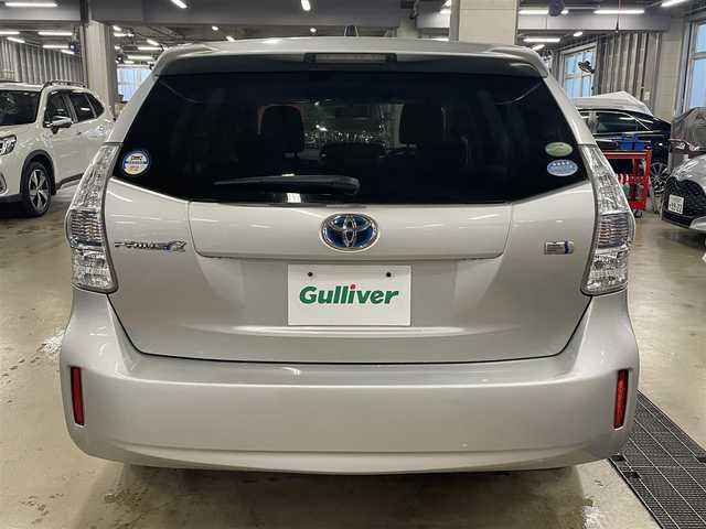 トヨタ プリウス α S 神奈川県 2012(平24)年 10.2万km シルバーM (株)IDOMが運営する【じしゃロン相模原店】の自社ローン対象車両になります。こちらは現金ご利用時の価格です。自社ローンご希望の方は別途その旨お申付け下さい。/純正メモリナビ/TV/AAC/プッシュスタート/スマートキー/ヘッドライトレベライザー/オートライト/Fフォグ/ETC/純正ドアバイザー/フロアマット/取説書/ナビ取説書/スペアキー