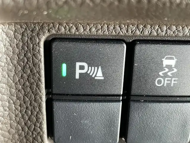 ホンダ Ｎ ＢＯＸ L 岩手県 2022(令4)年 3.2万km クリスタルブラックパール ４WD/左側パワースライドドア/ホンダセンシング/衝突軽減ブレーキ/路外逸脱抑制/アダプティブクルーズコントロール/車線維持支援機能/オートハイビーム/誤発進抑制機能/標識認識機能/パーキングセンサー/オートブレーキホールド/前席シートヒーター/シートバックテーブル/ロールサンシェード/チップアップリアシート/ヘッドライトレベライザー/ATOTOディスプレイオーディオ(S8 series)/バックカメラ/ETC/フルLEDヘッドライト/１４インチスチールホイール/純正ホイールキャップ