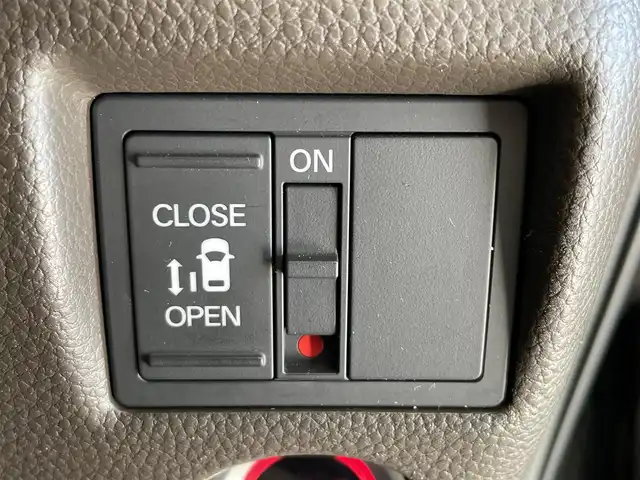 ホンダ Ｎ ＢＯＸ L 岩手県 2022(令4)年 3.2万km クリスタルブラックパール ４WD/左側パワースライドドア/ホンダセンシング/衝突軽減ブレーキ/路外逸脱抑制/アダプティブクルーズコントロール/車線維持支援機能/オートハイビーム/誤発進抑制機能/標識認識機能/パーキングセンサー/オートブレーキホールド/前席シートヒーター/シートバックテーブル/ロールサンシェード/チップアップリアシート/ヘッドライトレベライザー/ATOTOディスプレイオーディオ(S8 series)/バックカメラ/ETC/フルLEDヘッドライト/１４インチスチールホイール/純正ホイールキャップ