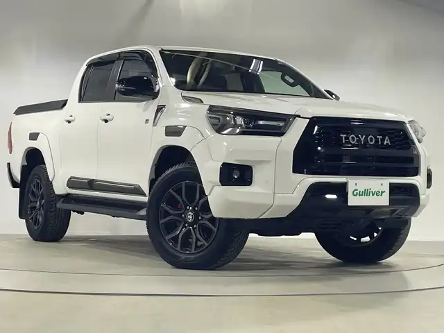 トヨタ ハイラックス Z GRスポーツ 神奈川県 2023(令5)年 1.1万km スーパーホワイトⅡ 4WD/純正8型ナビ（ディスプレイオーディオ　ナビ機能）/AM　FM　Bluetooth　Miracast　AppleCarPlay/パノラミックビューモニター/セーフティ・サポートカー/レーダークルーズコントロール/GRステアリング/GRハーフレザーシート/GRフロアマット/パドルシフト/LDA/PCS/RSA/先行車発進告知機能/DAC/純正ツィーター/ハードトノカバー/ドアバイザー