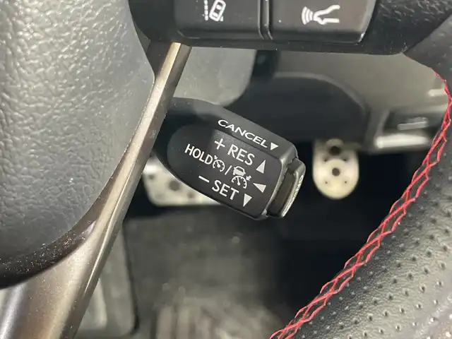 トヨタ ハイラックス Z GRスポーツ 神奈川県 2023(令5)年 1.1万km スーパーホワイトⅡ 4WD/純正8型ナビ（ディスプレイオーディオ　ナビ機能）/AM　FM　Bluetooth　Miracast　AppleCarPlay/パノラミックビューモニター/セーフティ・サポートカー/レーダークルーズコントロール/GRステアリング/GRハーフレザーシート/GRフロアマット/パドルシフト/LDA/PCS/RSA/先行車発進告知機能/DAC/純正ツィーター/ハードトノカバー/ドアバイザー