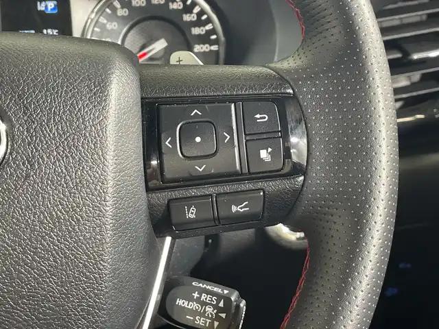 トヨタ ハイラックス Z GRスポーツ 神奈川県 2023(令5)年 1.1万km スーパーホワイトⅡ 4WD/純正8型ナビ（ディスプレイオーディオ　ナビ機能）/AM　FM　Bluetooth　Miracast　AppleCarPlay/パノラミックビューモニター/セーフティ・サポートカー/レーダークルーズコントロール/GRステアリング/GRハーフレザーシート/GRフロアマット/パドルシフト/LDA/PCS/RSA/先行車発進告知機能/DAC/純正ツィーター/ハードトノカバー/ドアバイザー