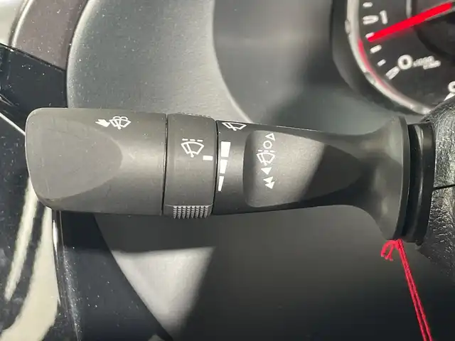 トヨタ ハイラックス Z GRスポーツ 神奈川県 2023(令5)年 1.1万km スーパーホワイトⅡ 4WD/純正8型ナビ（ディスプレイオーディオ　ナビ機能）/AM　FM　Bluetooth　Miracast　AppleCarPlay/パノラミックビューモニター/セーフティ・サポートカー/レーダークルーズコントロール/GRステアリング/GRハーフレザーシート/GRフロアマット/パドルシフト/LDA/PCS/RSA/先行車発進告知機能/DAC/純正ツィーター/ハードトノカバー/ドアバイザー