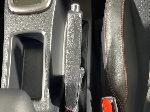 トヨタ ハイラックス Z GRスポーツ 神奈川県 2023(令5)年 1.1万km スーパーホワイトⅡ 4WD/純正8型ナビ（ディスプレイオーディオ　ナビ機能）/AM　FM　Bluetooth　Miracast　AppleCarPlay/パノラミックビューモニター/セーフティ・サポートカー/レーダークルーズコントロール/GRステアリング/GRハーフレザーシート/GRフロアマット/パドルシフト/LDA/PCS/RSA/先行車発進告知機能/DAC/純正ツィーター/ハードトノカバー/ドアバイザー