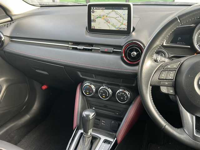 マツダ ＣＸ－３ XD ツーリング 福岡県 2016(平28)年 8.5万km セラミックM ディーゼルターボ/純正ナビ/【AM/FM/CD/DVD/Bluetooth/フルセグTV】/バックカメラ/ETC/AAC/パドルシフト/スマートシティブレーキサポート/ブラインドスポットモニター/オートワイパー/オートライト/ハーフレザーシート/純正フロアマット/純正18インチアルミホイール/ドアバイザー/スマートキー×2