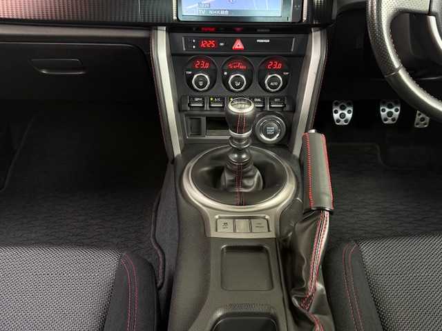 トヨタ ８６ GT 大阪府 2012(平24)年 3.4万km クリスタルブラックシリカ /禁煙車//ディーラーOPSDナビ【NSZT-W62G】//フルセグTV・bluetooth・CD・DVD・SD//ETC//社外ドラレコ（デジタインナーミラー一体型）/【DC204】//本革巻きステアリング//アルミペダル//スマートキー//プッシュスタート//フロントカナード//カーボンドアハンドルカバー//HIDヘッドライト//LEDポジションランプ//純正１７AW//スペアキー//取扱説明書