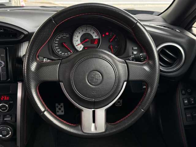 トヨタ ８６ GT 大阪府 2012(平24)年 3.4万km クリスタルブラックシリカ /禁煙車//ディーラーOPSDナビ【NSZT-W62G】//フルセグTV・bluetooth・CD・DVD・SD//ETC//社外ドラレコ（デジタインナーミラー一体型）/【DC204】//本革巻きステアリング//アルミペダル//スマートキー//プッシュスタート//フロントカナード//カーボンドアハンドルカバー//HIDヘッドライト//LEDポジションランプ//純正１７AW//スペアキー//取扱説明書