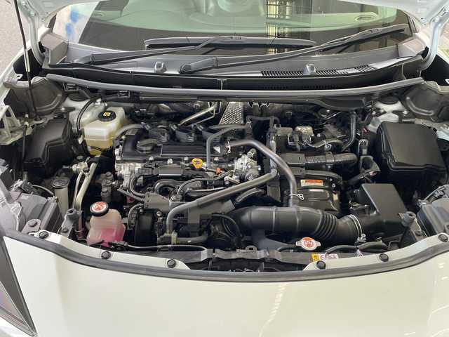 トヨタ ヤリスクロス ハイブリッド Z 福島県 2021(令3)年 3.4万km ホワイトパールクリスタルシャイン ワンオーナー　純正ディスプレイオーディオ　バックカメラ　全周囲カメラ　モデリスタエアロ　レーダークルーズコントロール　パワーシート　シートヒーター　前方ドライブレコーダー　ハーフレザーシート　純正ＡＷ ビルトインETC プッシュスタート オートライト オートマッチクハイビーム ステアリングスイッチ RSA PKSB PCS LTA　スマートキー スペアキー×1 保証書 取扱説明書