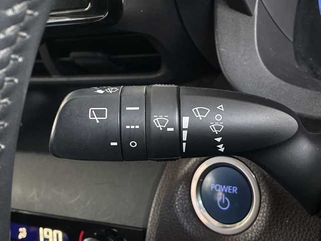 トヨタ ヤリスクロス ハイブリッド Z 福島県 2021(令3)年 3.4万km ホワイトパールクリスタルシャイン ワンオーナー　純正ディスプレイオーディオ　バックカメラ　全周囲カメラ　モデリスタエアロ　レーダークルーズコントロール　パワーシート　シートヒーター　前方ドライブレコーダー　ハーフレザーシート　純正ＡＷ ビルトインETC プッシュスタート オートライト オートマッチクハイビーム ステアリングスイッチ RSA PKSB PCS LTA　スマートキー スペアキー×1 保証書 取扱説明書