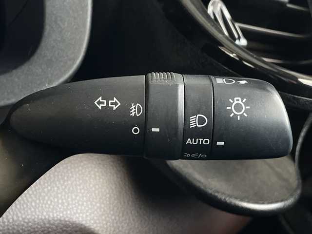 トヨタ ヤリスクロス ハイブリッド Z 福島県 2021(令3)年 3.4万km ホワイトパールクリスタルシャイン ワンオーナー　純正ディスプレイオーディオ　バックカメラ　全周囲カメラ　モデリスタエアロ　レーダークルーズコントロール　パワーシート　シートヒーター　前方ドライブレコーダー　ハーフレザーシート　純正ＡＷ ビルトインETC プッシュスタート オートライト オートマッチクハイビーム ステアリングスイッチ RSA PKSB PCS LTA　スマートキー スペアキー×1 保証書 取扱説明書