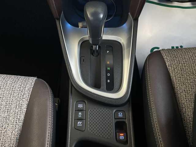 トヨタ ヤリスクロス ハイブリッド Z 福島県 2021(令3)年 3.4万km ホワイトパールクリスタルシャイン ワンオーナー　純正ディスプレイオーディオ　バックカメラ　全周囲カメラ　モデリスタエアロ　レーダークルーズコントロール　パワーシート　シートヒーター　前方ドライブレコーダー　ハーフレザーシート　純正ＡＷ ビルトインETC プッシュスタート オートライト オートマッチクハイビーム ステアリングスイッチ RSA PKSB PCS LTA　スマートキー スペアキー×1 保証書 取扱説明書