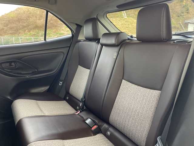 トヨタ ヤリスクロス ハイブリッド Z 福島県 2021(令3)年 3.4万km ホワイトパールクリスタルシャイン ワンオーナー　純正ディスプレイオーディオ　バックカメラ　全周囲カメラ　モデリスタエアロ　レーダークルーズコントロール　パワーシート　シートヒーター　前方ドライブレコーダー　ハーフレザーシート　純正ＡＷ ビルトインETC プッシュスタート オートライト オートマッチクハイビーム ステアリングスイッチ RSA PKSB PCS LTA　スマートキー スペアキー×1 保証書 取扱説明書