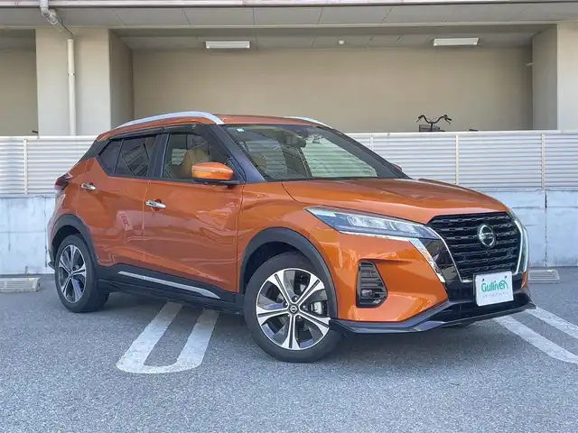日産 キックス X ツートーンインテリアED 大阪府 2020(令2)年 2.7万km プレミアムコロナオレンジ ワンオーナー/インテリジェントルームミラー/ステアリングヒーター/前席シートヒーター/プロパイロット/