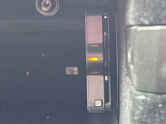 アルファロメオ ジュリエッタ ヴェローチェ クオーレロッソ 埼玉県 2018(平30)年 6.3万km 白 限定40台車/ワンオーナー/赤革シート/社外メモリーナビ/(Bluetooth/SD/CD/DVD/フルセグ)/バックカメラ/ｂｒｅｍｂｏブレーキ/コーナーセンサー/純正18インチアルミホイール/保証書/取扱説明書付き/純正フロアマット/HIDヘッドライト/ETC