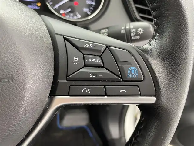 日産 エクストレイル ハイブリッド 20Xi 福井県 2020(令2)年 4.7万km ブリリアントホワイトパール 純正7インチナビ/アラウンドビューモニター/ビルトインETC/インテリジェントルームミラー/ドライブレコーダー/プロパイロット/レーダークルーズコントロール/衝突軽減ブレーキ/ダウンヒルアシスト/パワーバックドア/革巻きステアリング/カプロンシート/全席シートヒーター/スマートキー/プッシュスタート