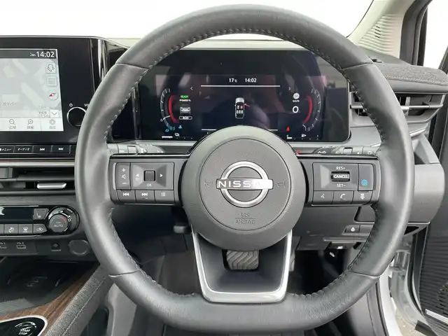 日産 オーラ G レザーエディション 愛知県 2023(令5)年 1.3万km ピュアホワイトパール ・ワンオーナー/・BOSEスピーカー/・純正HDDナビ/・全方位カメラ/・フルセグTV/・ETC2.0/・Bluetooth/USB/TypeC/HDMI接続/・アダプティブクルーズコントロール/・シートヒーター（D/N）/・本革シート/・純正フロアマット/・純正17インチアルミホイール/・LEDヘッドライト/・コーナーセンサー/・VDC/・衝突軽減ブレーキ/・ブラインドスポットモニター/・ブレーキホールド/・充電用USBポート（1個）/・ワイヤレス充電器/・ステアリングヒーター/・デジタルインナーミラー/・プロパイロット/・スマートキー/・プッシュスタート