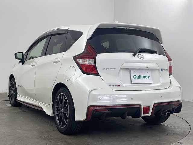 日産 ノート e－パワー ニスモ 兵庫県 2019(平31)年 5万km ブリリアントホワイトパール ・エマージェンシーブレーキ/・レーンキープアシスト/・コーナーセンサー/・社外ナビ＆TV＆BT＆DVD＆CD/・バックカメラ/・LEDヘッドライト/・オートライト/・ETC/・前後ドライブレコーダー/・スマートキー/・プッシュスタート/・純正16インチアルミホイール/・電動格納ミラー/・NISMO専用スエード調スポーツシート/・NISMOフロアマット/・NISMO専用ルーフスポイラー/・NISMO専用シフトノブ&シフトベース