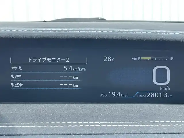 トヨタ プリウス ＰＨＶ S GRスポーツ 香川県 2021(令3)年 3.1万km プラチナホワイトパールマイカ 登録時走行距離：30713km/ケンウッド9型ナビゲーション/→CD/DVD/BT/→フルセグTV/バックカメラ/ドライブレコーダー/ETC/AC100V/ビルシュタイン車高調/プリクラッシュセーフティ/レーンキープアシスト/レーダークルーズコントロール/オートハイビーム/LEDオートヘッドライト/フォグランプ/リアフォグランプ/ステアリングリモコン/革巻きステアリング/横滑り防止装置/シートヒーター/ハーフレザーシート/プッシュスタート/スマートキー