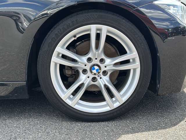 ＢＭＷ ３２０ｄ Mスポーツ 岐阜県 2016(平28)年 10.4万km ヘレスブラックM 登録時走行距離103318km/純正ＳＤナビ　/前後ドライブレコーダー　/バックカメラ　/レーザーツインレシーバー/レーダークルーズコントロール　/コーナーセンサー　/レーンキープアシスト/横滑り防止装置/アイドリングストップ/純正１８インチアルミホイール　/ＬＥＤヘッドライト　/オートライト　/ターボ　/スペアキー　/プッシュスタート/ウィンカーミラー/フロアマット