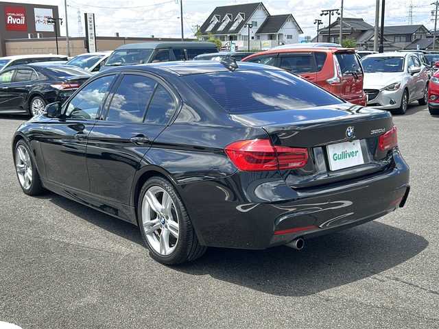 ＢＭＷ ３２０ｄ Mスポーツ 岐阜県 2016(平28)年 10.4万km ヘレスブラックM 登録時走行距離103318km/純正ＳＤナビ　/前後ドライブレコーダー　/バックカメラ　/レーザーツインレシーバー/レーダークルーズコントロール　/コーナーセンサー　/レーンキープアシスト/横滑り防止装置/アイドリングストップ/純正１８インチアルミホイール　/ＬＥＤヘッドライト　/オートライト　/ターボ　/スペアキー　/プッシュスタート/ウィンカーミラー/フロアマット