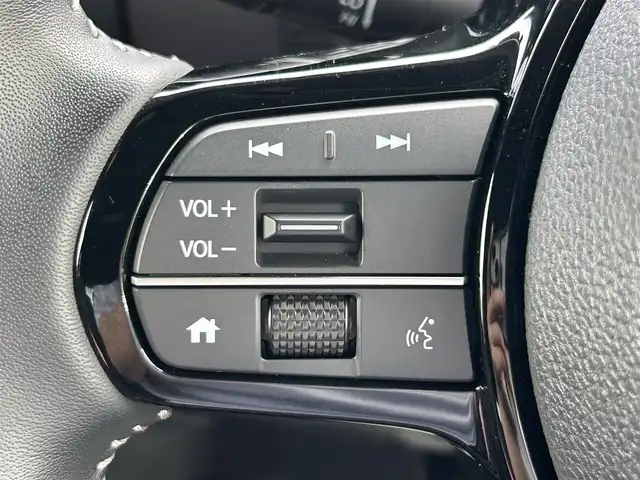 ホンダ Ｎ ＢＯＸ カスタム コーディネートスタイル 兵庫県 2024(令6)年 0.6万km パールⅡ 純正9インチナビ/Bluetooth/フルセグテレビ/CD/DVD再生機能/バックカメラ/ビルトインETC/ドライブレコーダー/前席シートヒーター/両側パワースライドドア/本革巻ステアリング/ホンダセンシング/ヘッドライトレベライザー