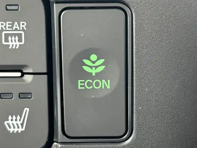 ホンダ Ｎ ＢＯＸ カスタム コーディネートスタイル 兵庫県 2024(令6)年 0.6万km パールⅡ 純正9インチナビ/Bluetooth/フルセグテレビ/CD/DVD再生機能/バックカメラ/ビルトインETC/ドライブレコーダー/前席シートヒーター/両側パワースライドドア/本革巻ステアリング/ホンダセンシング/ヘッドライトレベライザー