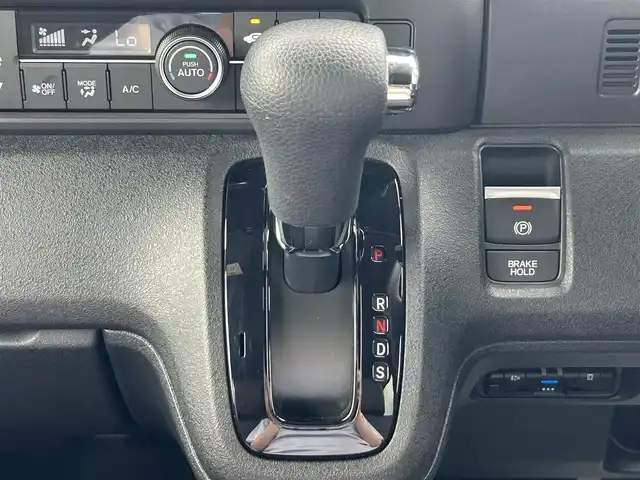 ホンダ Ｎ ＢＯＸ カスタム コーディネートスタイル 兵庫県 2024(令6)年 0.6万km パールⅡ 純正9インチナビ/Bluetooth/フルセグテレビ/CD/DVD再生機能/バックカメラ/ビルトインETC/ドライブレコーダー/前席シートヒーター/両側パワースライドドア/本革巻ステアリング/ホンダセンシング/ヘッドライトレベライザー